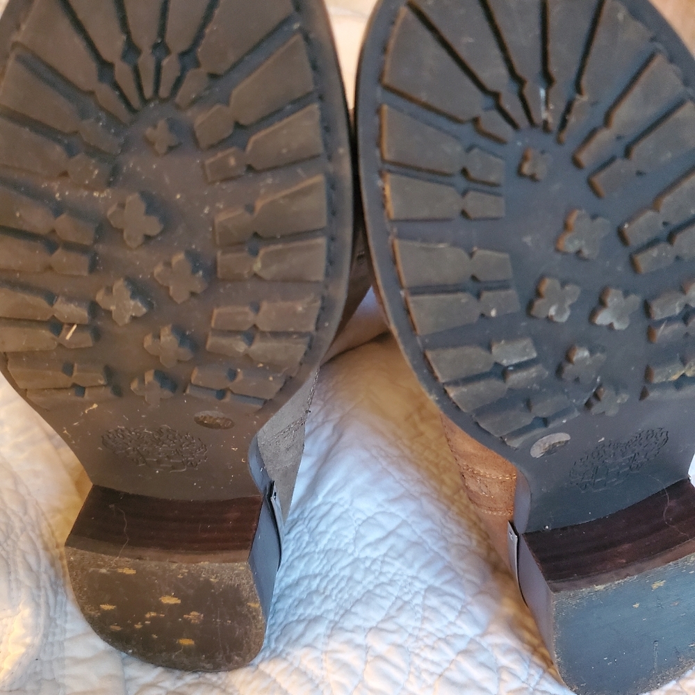 Boots - Picture 5 of 5